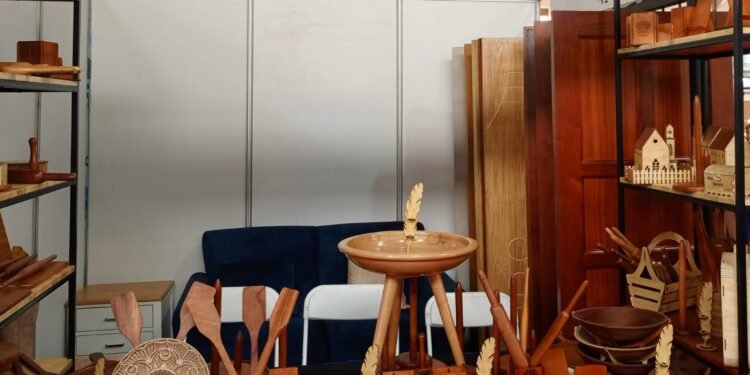 Exhibition booth related to the dos and don'ts of retractable banner design