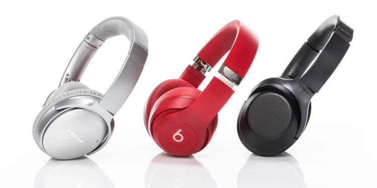 Headphones related to MusicSnake Crypto Projects Song