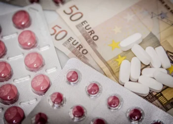 Healthcare related to a step-by-step guide to buying a healthcare franchise