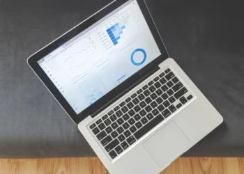 Laptop analytics related to benefits of hiring an SEO agency