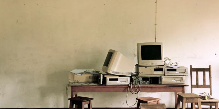 Old retro computers recalling the Windows 9x era