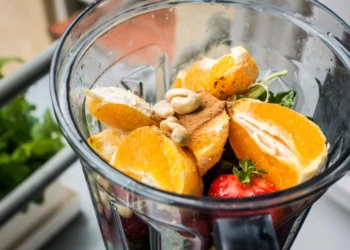 Smoothie related to advantages of consuming protein shake for breakfast