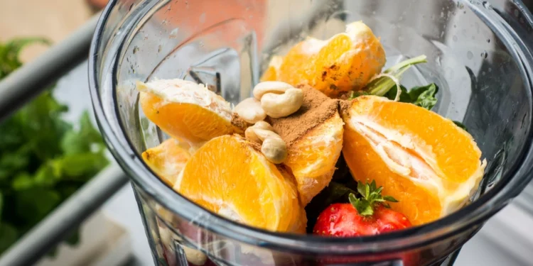 Smoothie related to advantages of consuming protein shake for breakfast