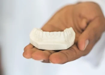 Dental cast related to choosing a professional teeth transformation center